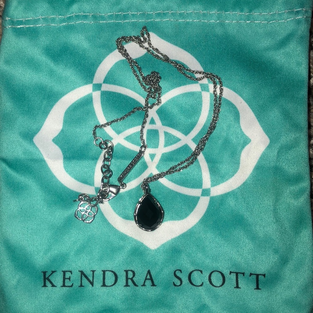 Kendra Scott Pendant Necklace